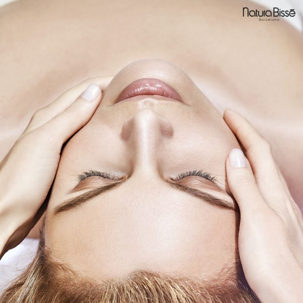 01_Facial massage 01_Facial massage