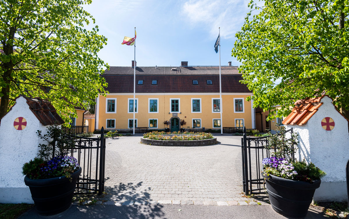 Entré till stiftsgården Åkersberg i Höör, Skåne